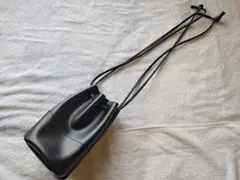 ローリーズファーム　黒　フェイクレザー　バッグ