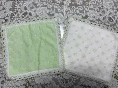 お値下げ中❣️新品❣️刺繍入りレースタオルハンカチ2枚セット