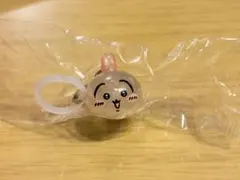 ちいかわパーク　うさぎ めじるしチャーム