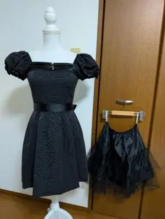 黒Aラインドレス