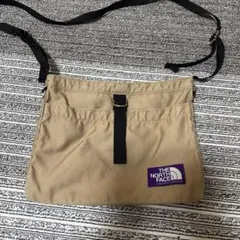 ノースフェイスサコッシュ