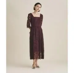 GRACE CONTINENTAL スクエアネックレースドレス ボルドー 36のサムネイル