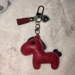 新品赤い馬型チャーム タッセル付きレッドふさ付きシルバーハートレア