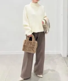 パフィータッチオーバーサイズハイネックセーター　sサイズ