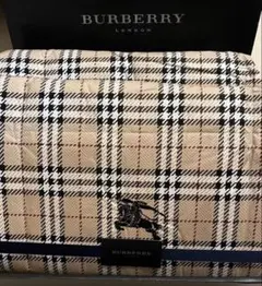 未使用 BURBERRY ノバチェック ダウンケット 西川　バーバリー　日本製 未使用 BURBERRY ノバチェック ダウンケット 西川 バーバリー 日本製