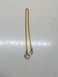 ハート型クリスタルネックレス