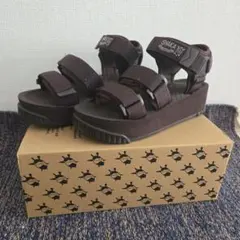 SHAKA NEO BUNGY PLTFRM サンダル ダークブラウンのサムネイル