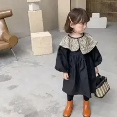花柄襟ブラックワンピース