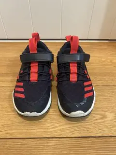 adidas ネイビー/レッド スニーカー　18センチ キッズシューズのサムネイル