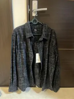 ZARA 完売品 新品未使用 長袖シャツ ブラック系 タグ付き 柄シャツ