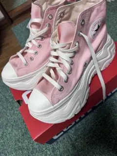 新品タグ付きCONVERSE ALL STAR 厚底 スニーカー ピンクのサムネイル