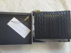 CHARLES & KEITH 二つ折り財布 黒 タグ付き新品