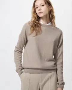UNIQLO ユニクロ　カシミヤクルーネックセーター