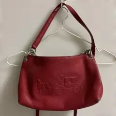 coach 赤いレザーショルダーバッグ 馬車デザイン　保存袋付属