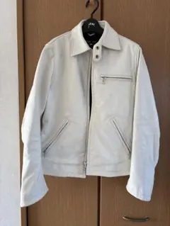 COOL SCATの白のライダース