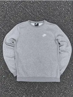 【L】NIKE 刺繍ロゴ クルーネックスウェット グレー
