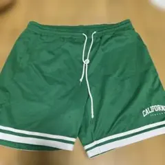 グリーンショートパンツ　XXL