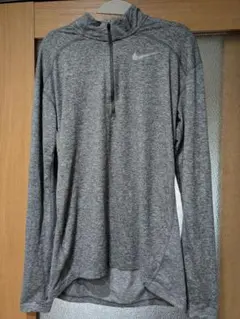 ナイキ ハーフジップロングTシャツ ランニング　エレメント
