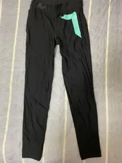 フィールサイクル　FEELCYCLE レギンス グレー ブラック 2点セット 2025年最新】feelcycleレギンスの人気アイテム - メルカリ