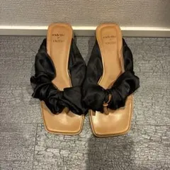 Odette e Odile 【WEB限定】ラッフルトング サンダル10●