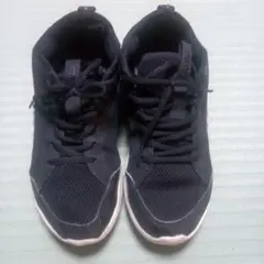 ブラック メッシュスニーカー