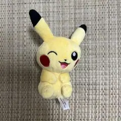 ピカチュウ ぬいぐるみ ウィンク