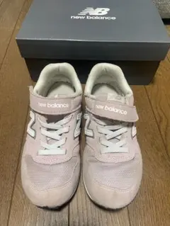new balance ピンクスニーカー ベルクロ