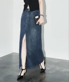 MOCOA'S裾スリットデニムスカート　Sサイズ