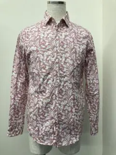 AT.P.CO イタリアカジュアルブランド　花びらをあしらった伝統的デザイン