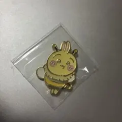 ちいかわ うさぎ　蜂　メタルチャーム