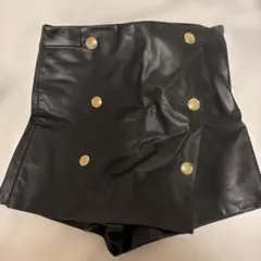 ZARA ショートパンツ　レザー