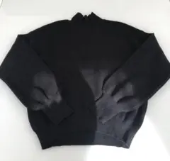 GU/ブラック ニットセーター