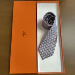 HERMES エルメス ネクタイ H柄 ライトブルー　ポケットチーフのみ HERMES エルメス ネクタイ H柄 ライトブルー ポケットチーフのみ