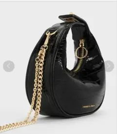 CHARLES & KEITHミニクロックエフェクト ムーンバッグ　黒