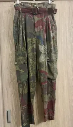 Desigual ボタニカル柄パンツ ベルト付き