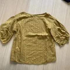 GU マスタード ドット柄 五分袖ブラウス