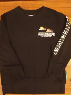 ブラック トレーナー