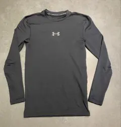 Under Armour ブラック 長袖アンダーシャツ SM/PCH