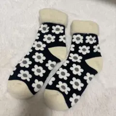 モコモコ靴下　花柄