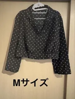 Mサイズ 黒と白の水玉模様シャツ