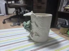 陶器 マグカップ 変形デザイン 立体装飾