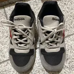 Reebok カジュアルスニーカー ブラック/グレー/レッド