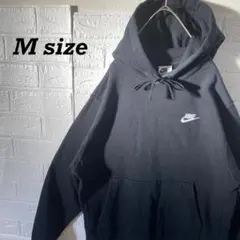 ナイキ　刺繍ロゴパーカー　ブラック