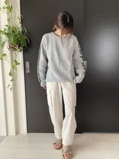 adidas グレー スウェット トレーナー