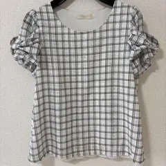 PATTERN チェック柄 フリル袖 トップスのサムネイル