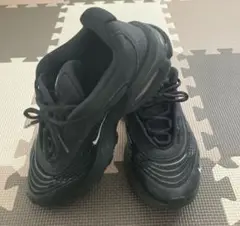 nike スニーカー 25