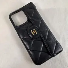 CHANEL キャビアスキン iPhoneケース GTP5H0U2 - メルカリ