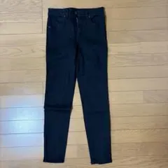GU ジーユー　スキニーパンツ　黒パンツ　64cm