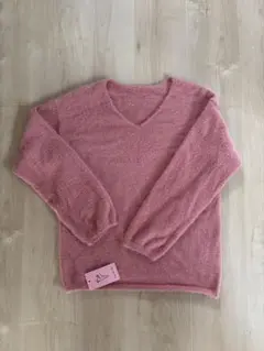 アクリル100% ピンク Vネックセーター 【未使用値札付き】 ⭐︎最終価格⭐︎