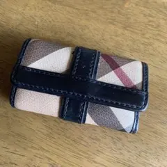 Burberry チェック柄キーケース